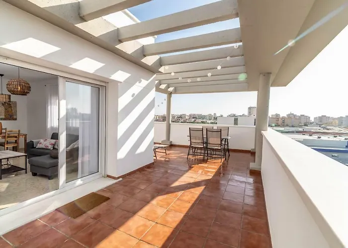 Recently Decorated 2bdr Penthouse In * Fuengirola