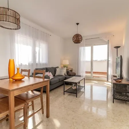 Recently Decorated 2bdr Penthouse In