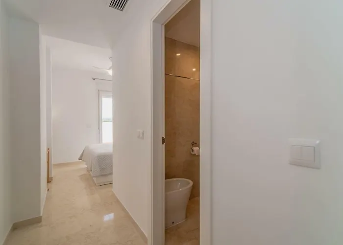 Recently Decorated 2bdr Penthouse In