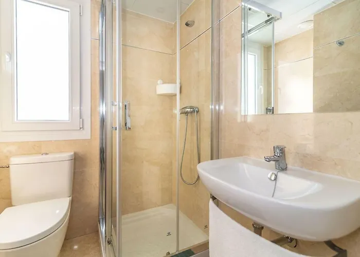 Recently Decorated 2bdr Penthouse In Appartamento